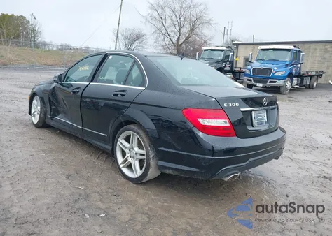 2013 Mercedes-Benz C 300 Luxury 4Matic/Sport 4Matic from USA, damaged, VIN WDDGF8AB9DR254857
